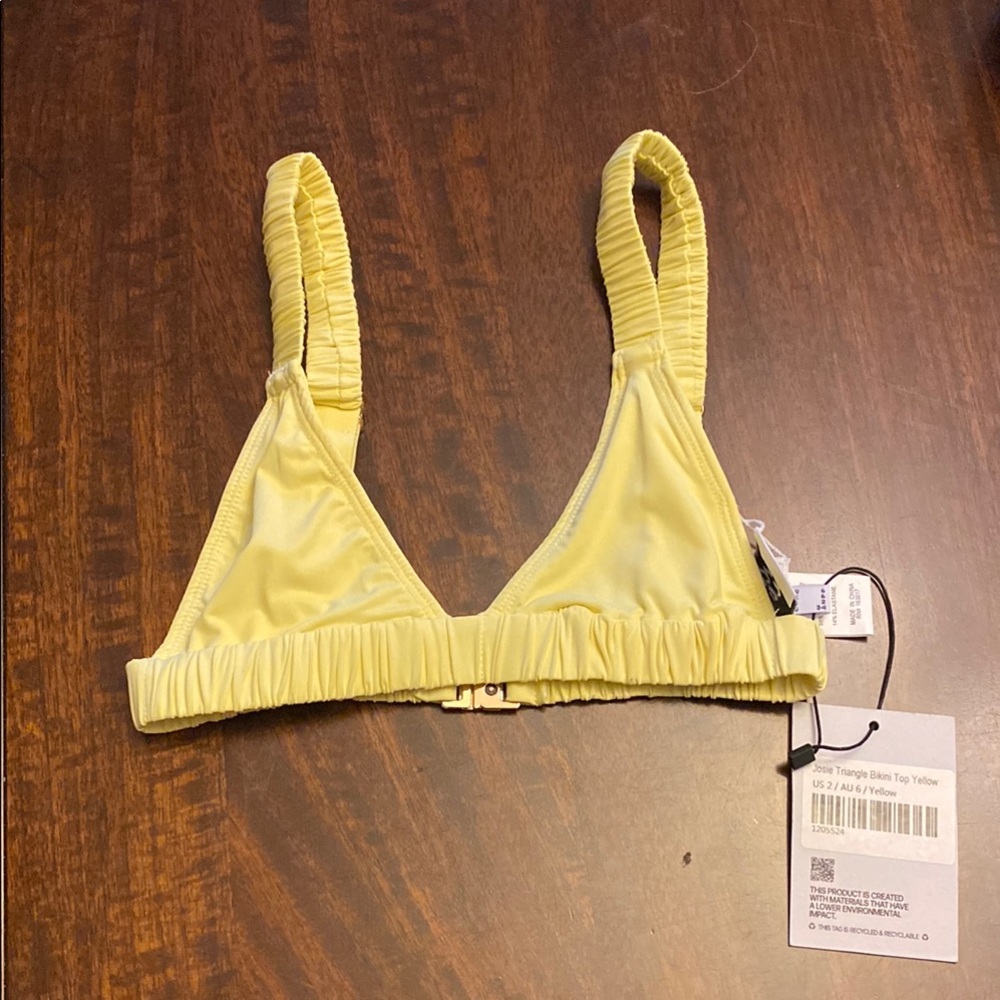 Josie Triangle Bikini Top Yellow
US 2 / Yellow, Princess Polly